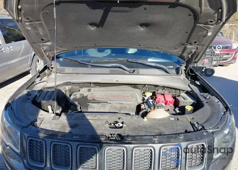 2021 Jeep Compass Trailhawk 4X4 z USA, uszkodzony, nr VIN 3C4NJDDB4MT523827